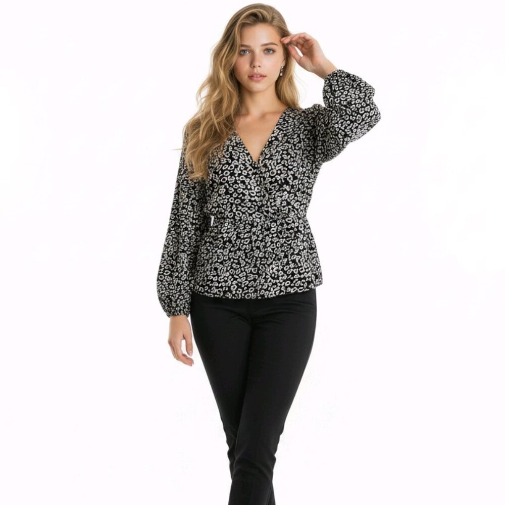 🖤 Pre-Loved POPSUGAR Geometric Babydoll Blouse – Chic & Flowy! 🤍